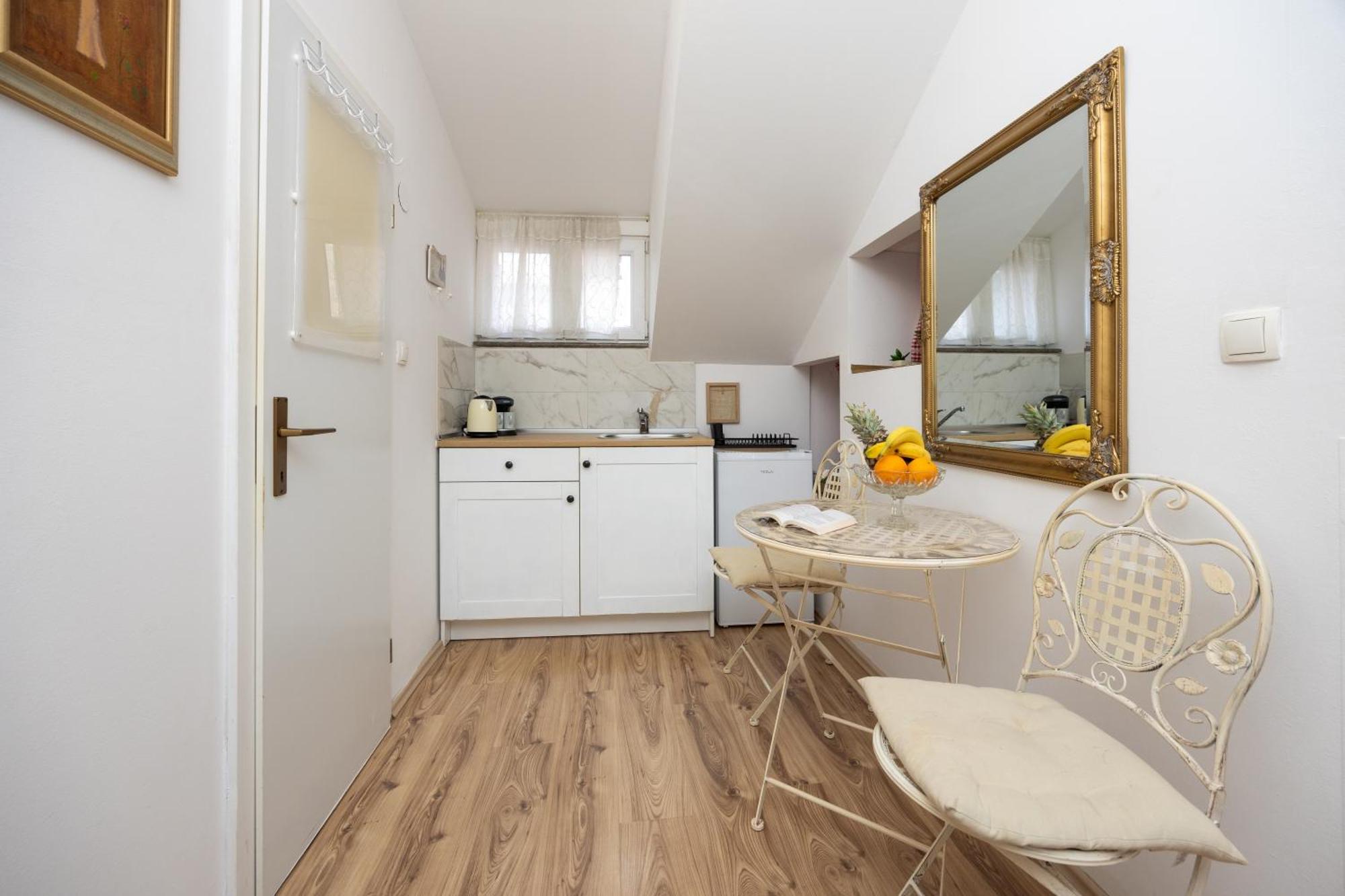 Apartments And Rooms Petra Σπλιτ Εξωτερικό φωτογραφία