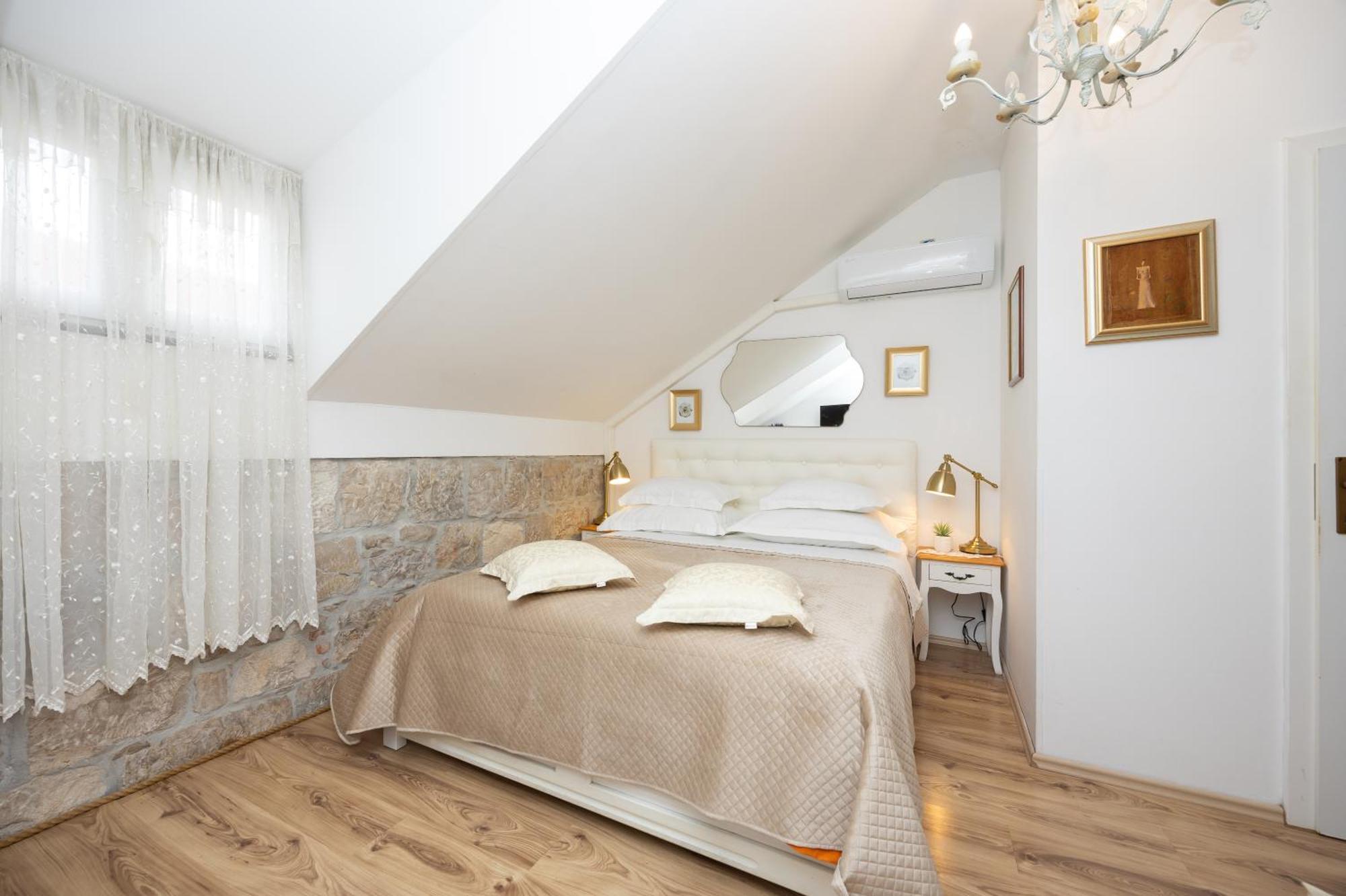 Apartments And Rooms Petra Σπλιτ Εξωτερικό φωτογραφία